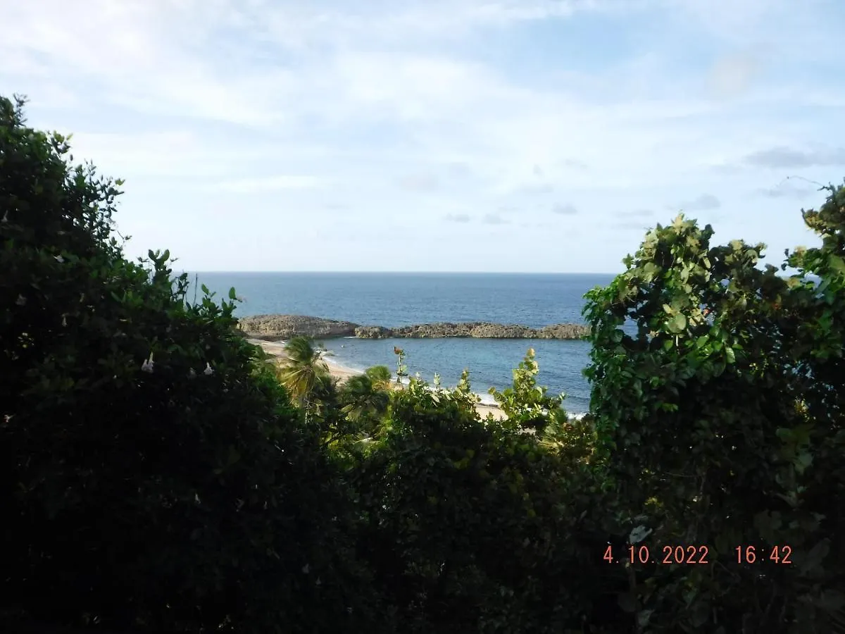 Holiday home The Yellow House: Fully Equipped, Spectacular Beach View Villa Manati