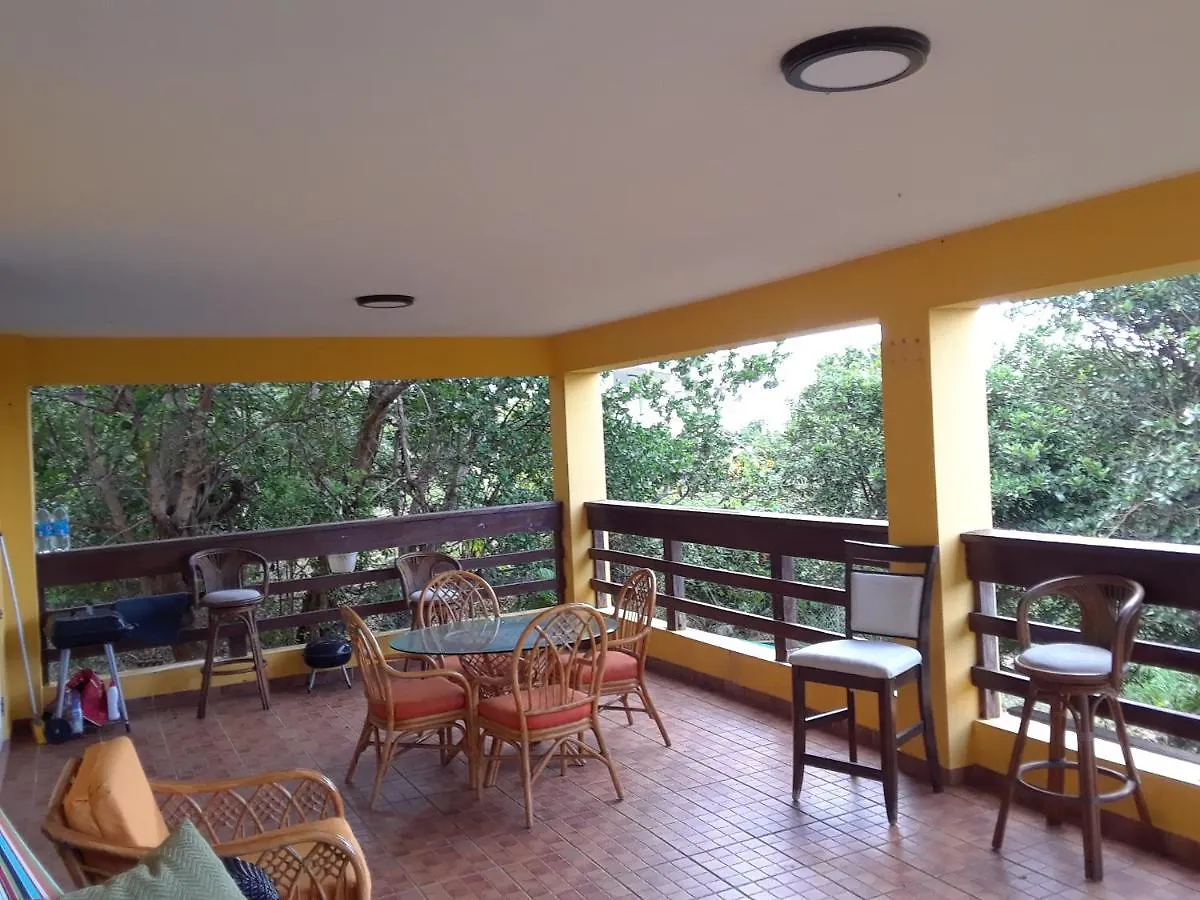 The Yellow House: Fully Equipped, Spectacular Beach View Villa Manati