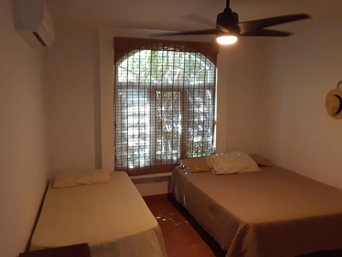 The Yellow House: Fully Equipped, Spectacular Beach View Villa Manati